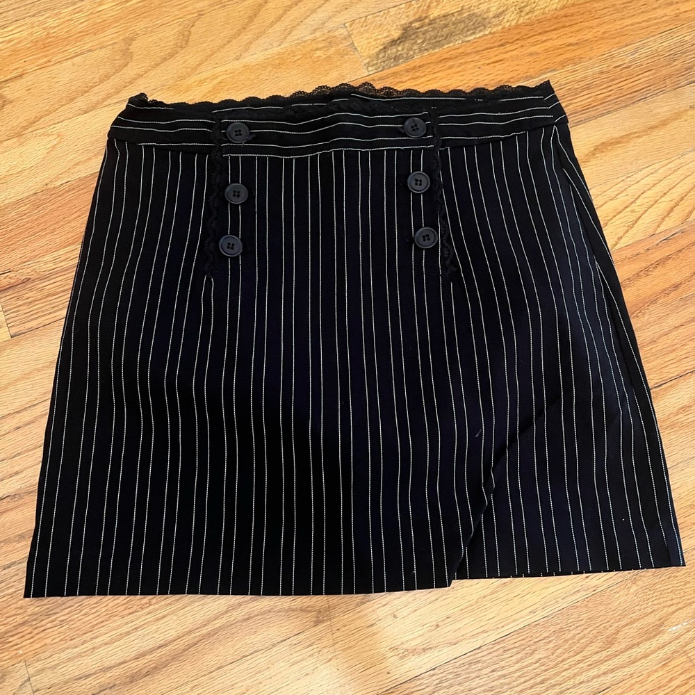 Vintage XOXO Black and White Asymmetrical Pencil Mini Skirt